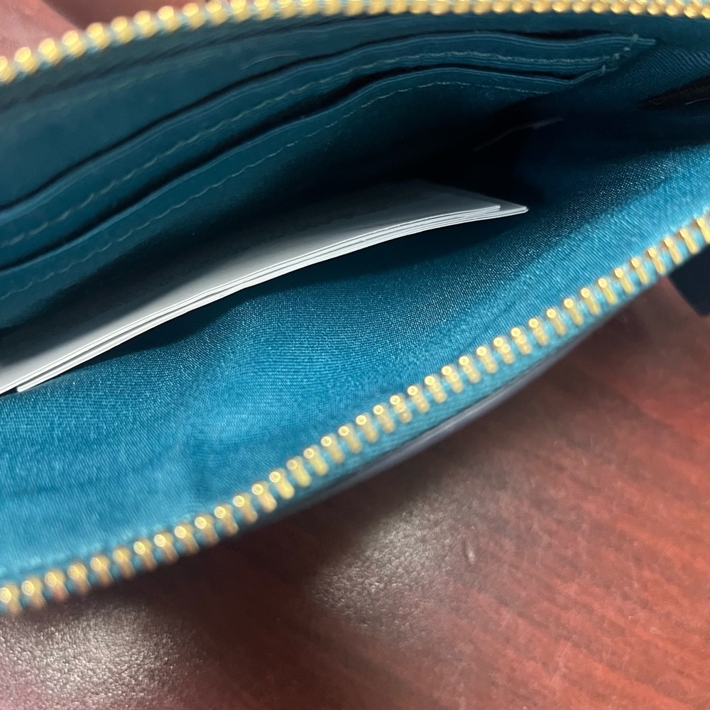 ⭐️⚡️Coach Blue Leather Wristlet - Picture 8 of 12